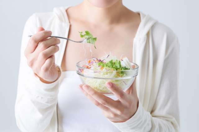 育毛の為に食生活の見直しを 健康な髪の毛に必要な食べ物とは サンナホル コラム